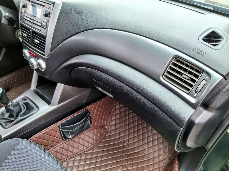 Subaru Forester 2.0 110 kw 4x4 Rezervace - fotka 34 z 38