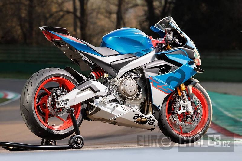 Aprilia RS 660 (2026) 35/70kW akce 1/3 - fotka 13 z 18