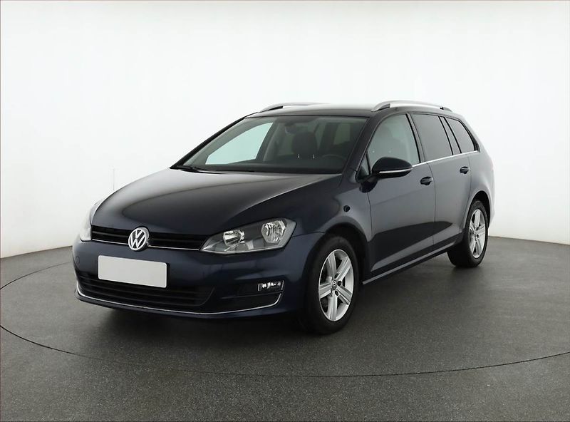 Volkswagen Golf (2016) Comfortline 1.6 TDI, Tempomat - fotka 2 z 16