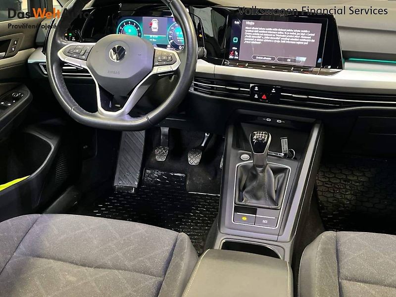 Volkswagen Golf (2022) Variant Life 1,0 TSI - fotka 5 z 20