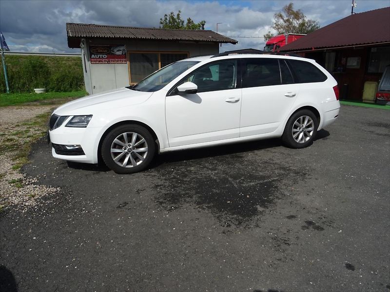Škoda Octavia 1,0 TSi 85 kw - fotka 3 z 19