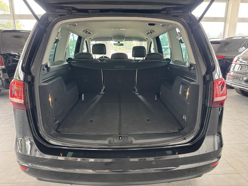 Volkswagen Sharan (2017) 2,0TDi DSG 4x4 7.MÍST NAVI - fotka 12 z 16