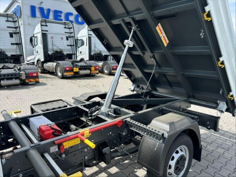 Iveco Daily (2025) 2,3   35S16 sklápěč S3 - fotka 7 z 11