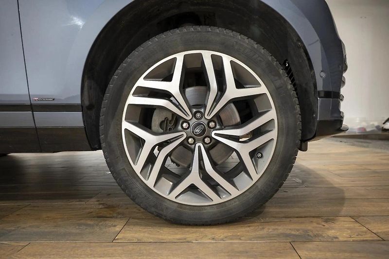 Land Rover Range Rover Velar P380 280 kW R-Dynamic - fotka 34 z 37