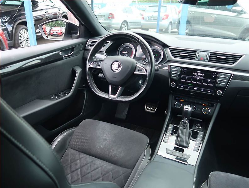 Škoda Superb (2017) Sportline 2.0 TSI, Automat - fotka 7 z 23