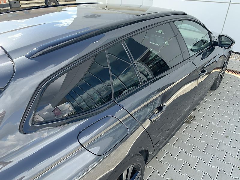 Peugeot 508 SW GT 1.6 PHEV 165kW e-EAT8 - fotka 31 z 36