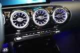 Mercedes-Benz Třídy A 35 AMG 4MATIC, AERO, Kamera - náhled 37
