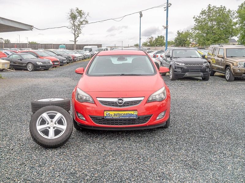 Opel Astra (2010) 1.7D 81KW – 2x KOLA - fotka 2 z 44