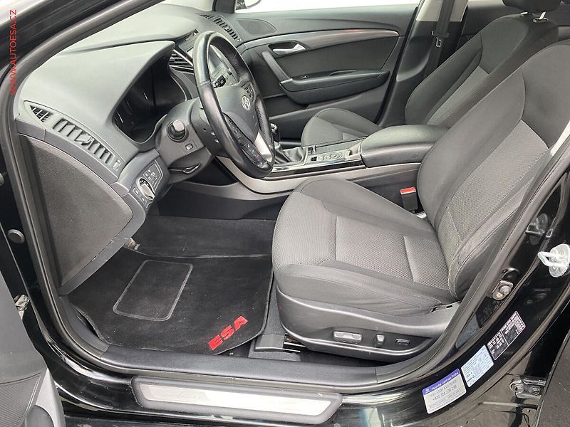 Hyundai i40 (2017) 1.7 CRDi, ČR, AC, park.čidla - fotka 9 z 19
