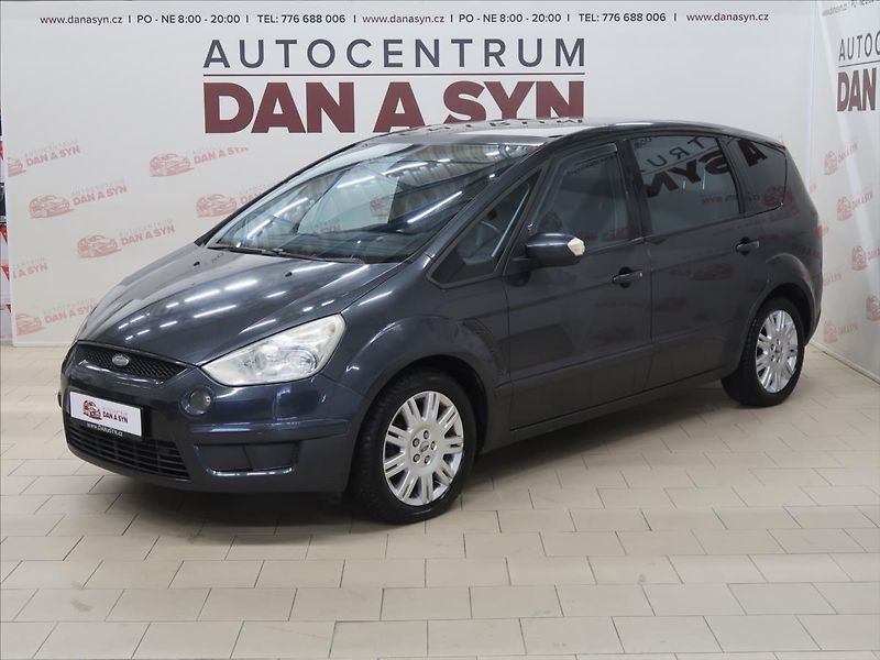Ford S-MAX 2,0 TDCi 96KW AT Titanium - fotka 1 z 31