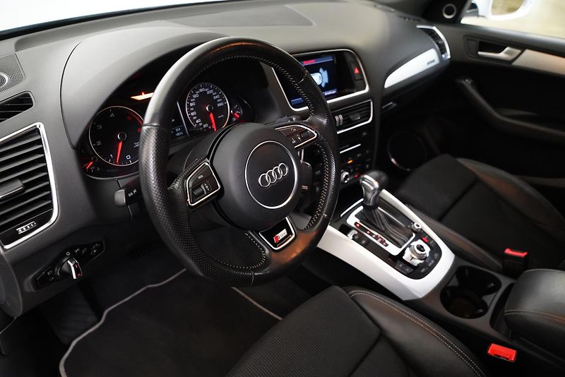 Audi Q5 - fotka 14 z 29