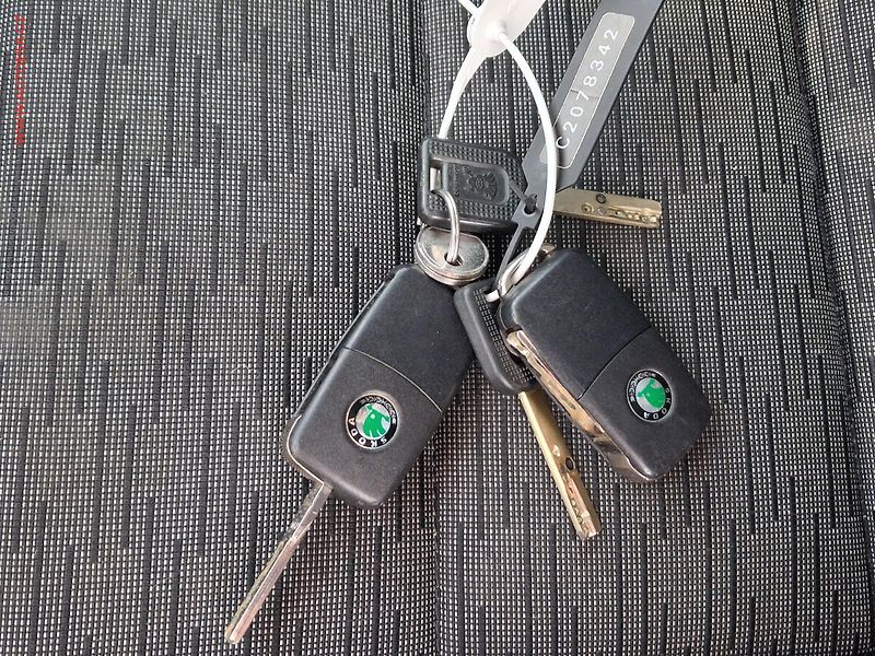 Škoda Octavia (2012) 1.4TSi, 2.maj,ČR, AC, temp - fotka 18 z 18