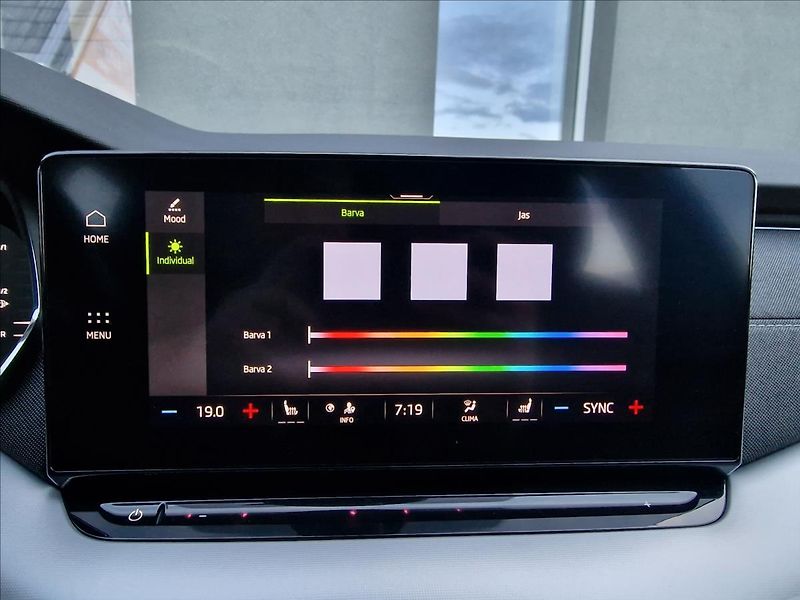 Škoda Octavia 2.0 TDi Style,původ ČR,1.Maj. - fotka 30 z 50