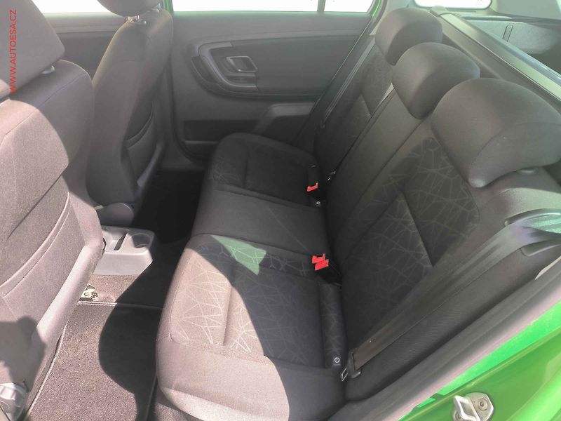 Škoda Fabia (2012) 1.2 TSi, Family, +kola - fotka 10 z 16
