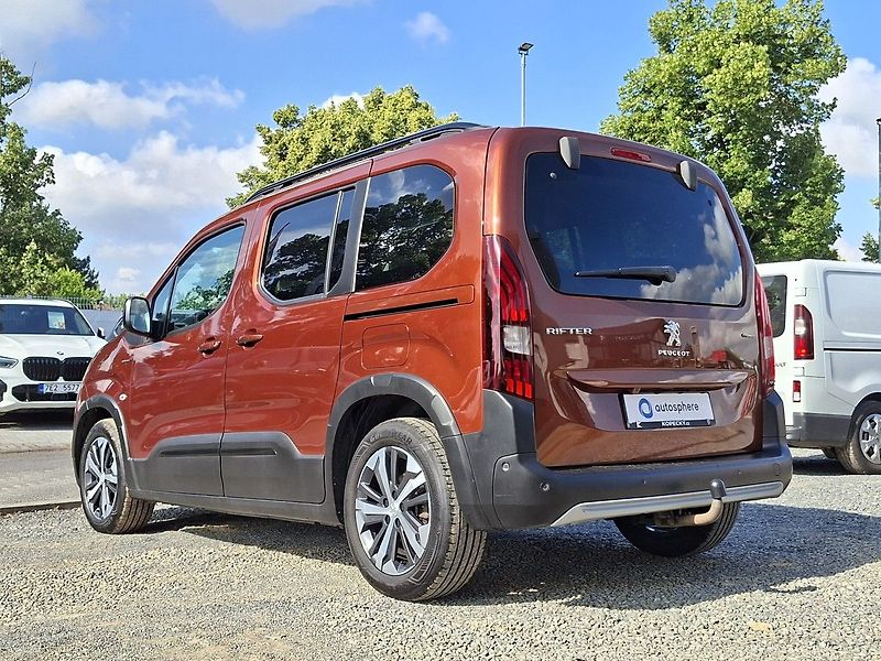 Peugeot Rifter GT LINE 1,5 BHDi 130k EAT8 - fotka 11 z 28