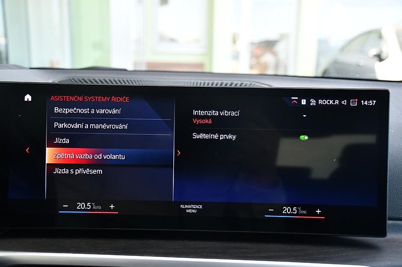BMW Řada 3 320d xDrive M-SPORT 3L-ZÁRUKA  - fotka 36 z 45