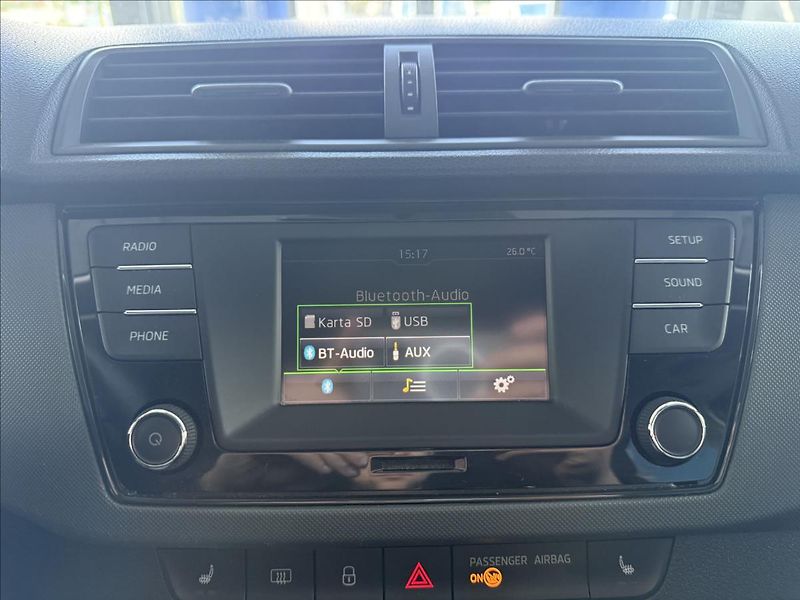 Škoda Fabia 1,2   TSI,1.MAJITEL,SERVISKA - fotka 17 z 26