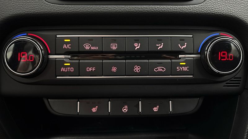 Kia Ceed 1.5 T-GDI Top - fotka 13 z 25