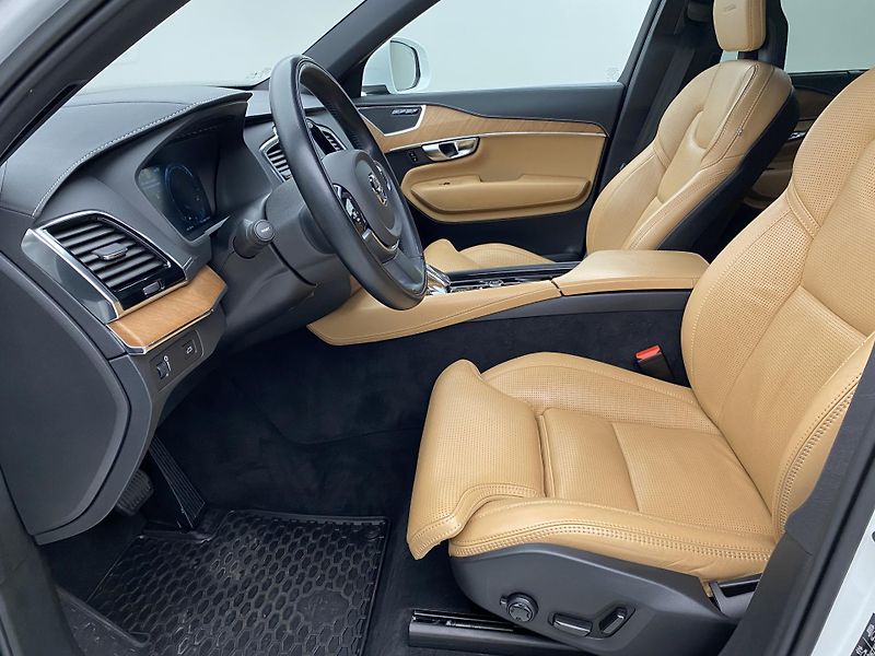 Volvo XC90 B5 AWD INSCRIPION AUT CZ - fotka 3 z 54