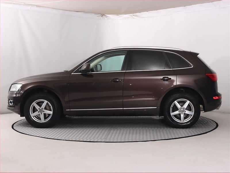 Audi Q5 (2012) design 2.0 TDI, 4X4, Automat - fotka 3 z 19