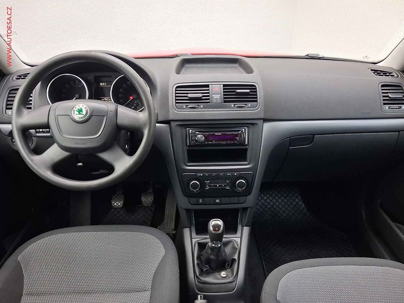 Škoda Yeti (2012) 2.0 TDi 4x4, 2.maj,ČR - fotka 8 z 15