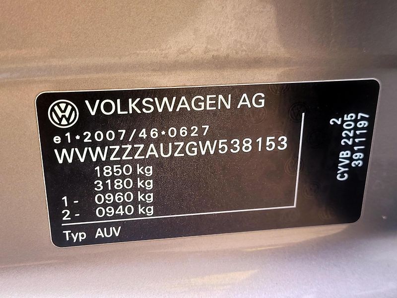 Volkswagen Golf Sportsvan TSi LOUNGE *SERV.KN. WEBASTO - fotka 4 z 69
