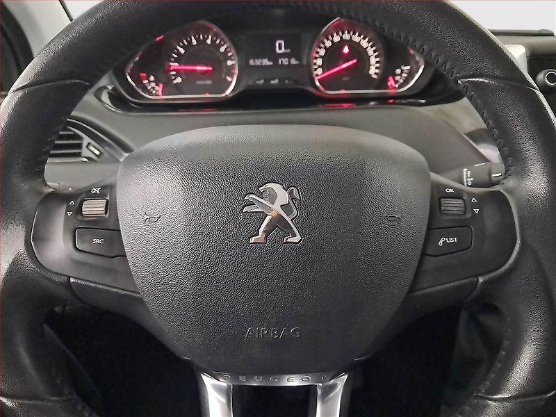 Peugeot 208 (2014) 1.2 PureTech, rezervace - fotka 16 z 16