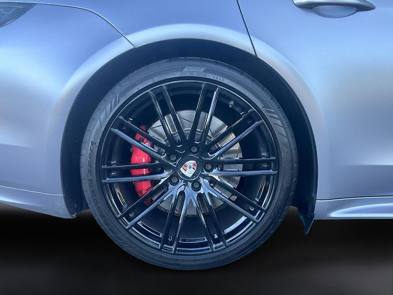 Porsche Panamera Turbo - fotka 13 z 30