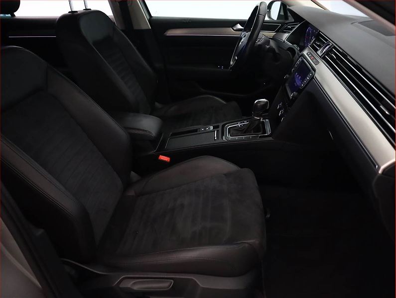 Volkswagen Passat (2016) Highline 2.0 TDI, Automat - fotka 7 z 17