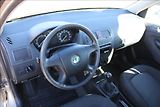Škoda Fabia 1,4 i 16V  2.maj.,ČR,92.077km - náhled 10