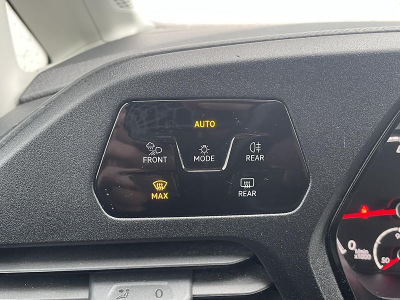 Volkswagen Caddy (2024) 1.5TSI 84kW - fotka 12 z 21