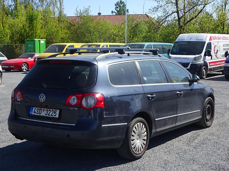 Volkswagen Passat 2.0TDI 103kW COMFORTLINE - fotka 4 z 15