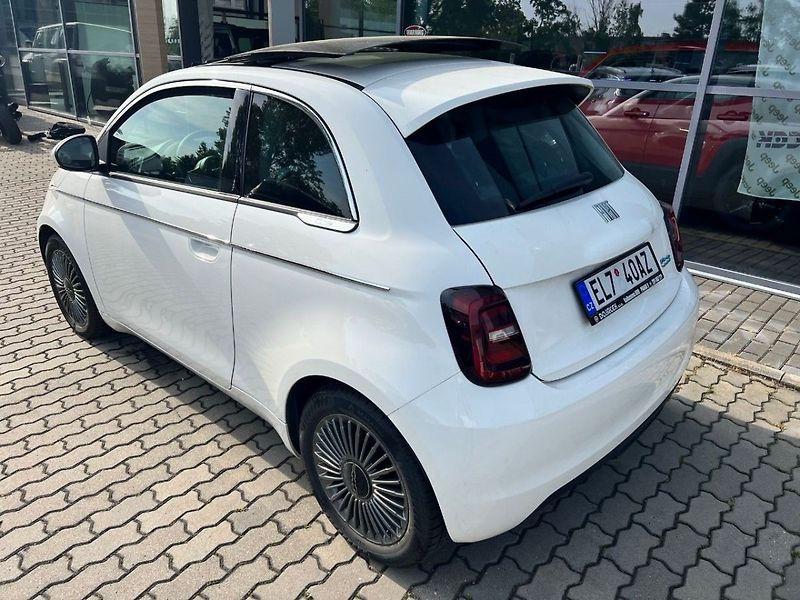 Fiat 500e ICON HB 42KWH - skladem - fotka 2 z 9