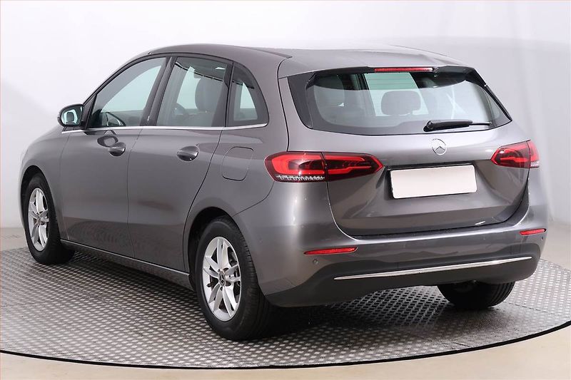 Mercedes-Benz Třídy B (2019) Progressive B 180 - fotka 4 z 20