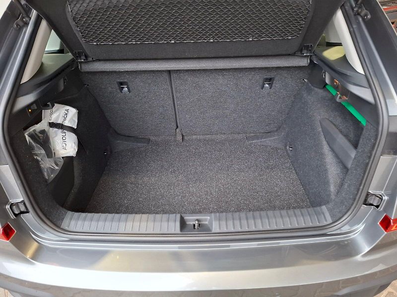 Škoda Kamiq (2025) SELECTION TSI 85/1.0 M6F - fotka 16 z 30