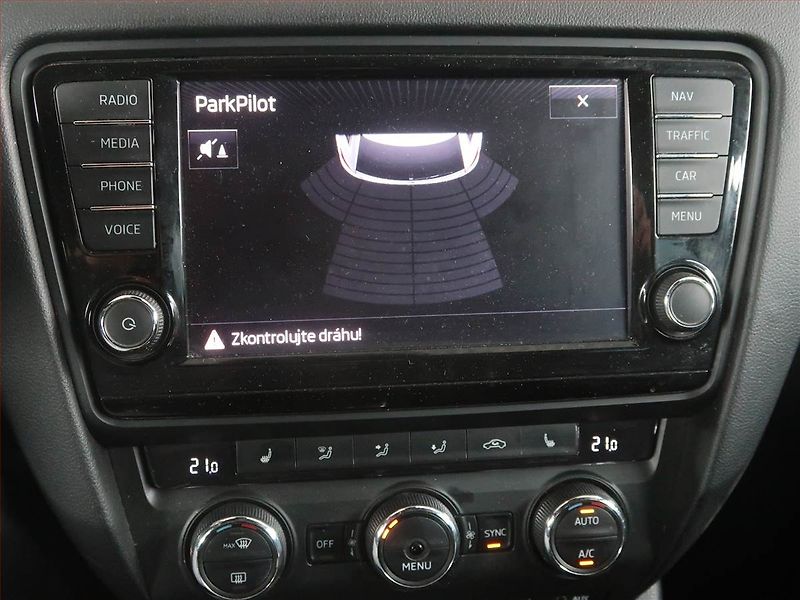 Škoda Octavia (2015) RS 2.0 TDI, Automat, Kůže - fotka 15 z 16