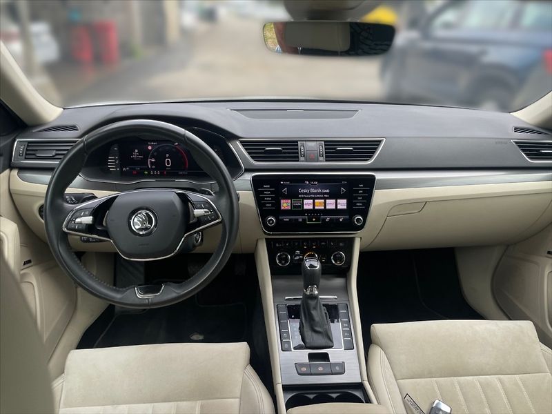 Škoda Superb 2,0 TDI 110 Style DSG - fotka 9 z 11