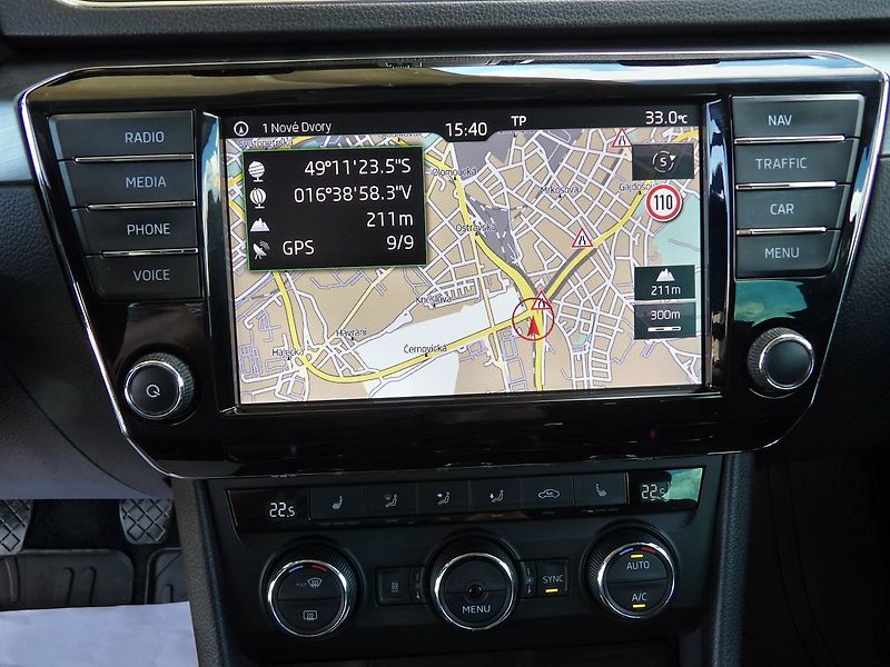 Škoda Superb 2.0TDI Style Serviska Tažné We - fotka 8 z 39
