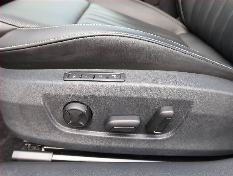 Škoda Superb (2024) Laurin&Klement 2.0 TDI - fotka 23 z 23