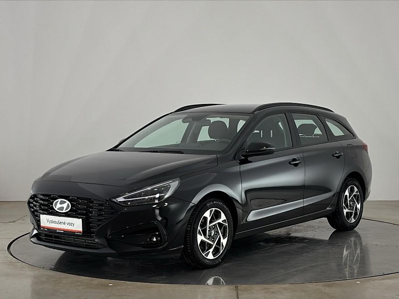 Hyundai i30 Kombi 1,5 T-GDI MHEV - fotka 1 z 26