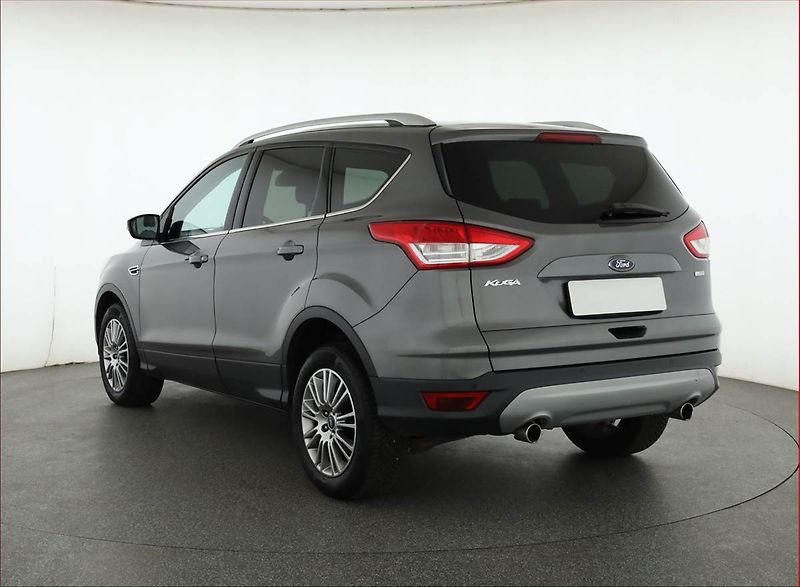 Ford Kuga (2013) 1.6 EcoBoost, Xenony, Tempomat - fotka 4 z 15