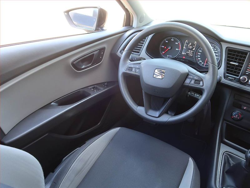 Seat Leon (2015) 1.6 TDI, Navi, Tempomat - fotka 7 z 17