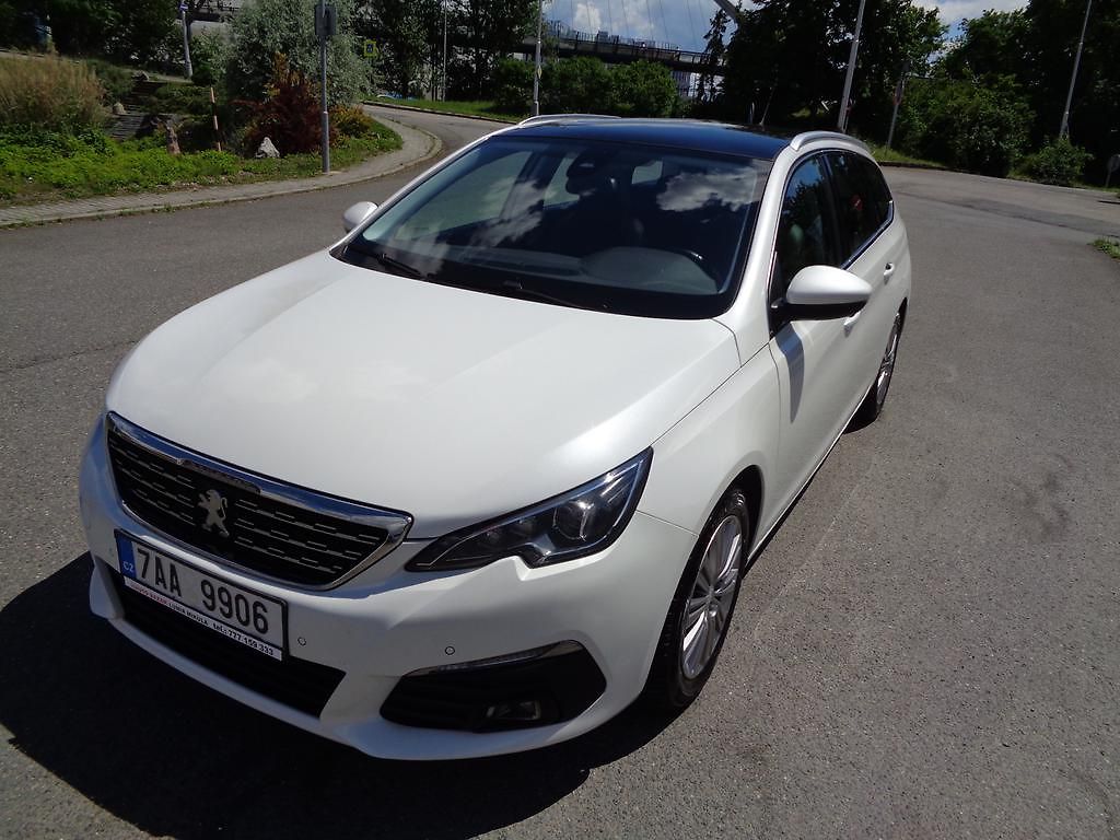 Peugeot 308 SW 1.6 HDi KOUPENO ČR PANORAMA