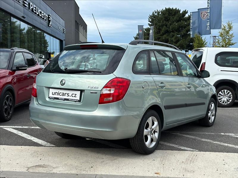 Škoda Fabia 1,2 TSI  Top výbava + Serviska - fotka 6 z 22