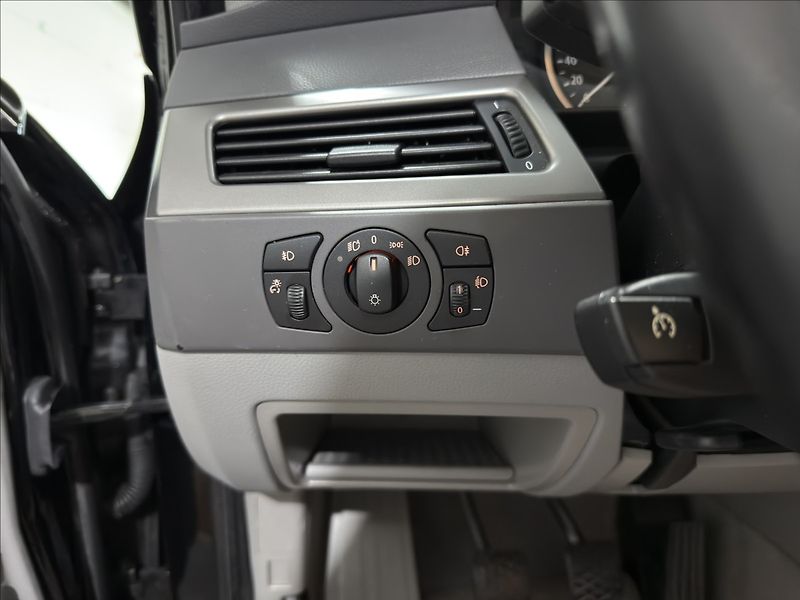 BMW Řada 5 2,2   520i V6 ANGEL SUPER STAV - fotka 14 z 38