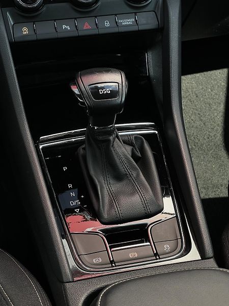 Škoda Karoq 1.5TSI DSG 110kW Style TZ - fotka 12 z 21