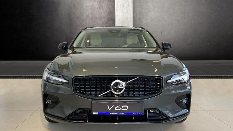 Volvo V60 (2026) PLUS DARK, B4, 145+10 kW / 197 - fotka 2 z 14