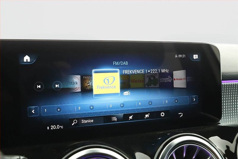 Mercedes-Benz EQB (2022) 250, SoH 94% - fotka 9 z 21