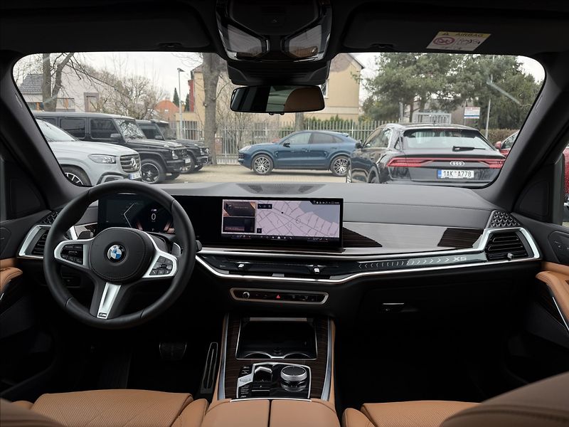 BMW X5 30d Msport Xdrive - fotka 12 z 36