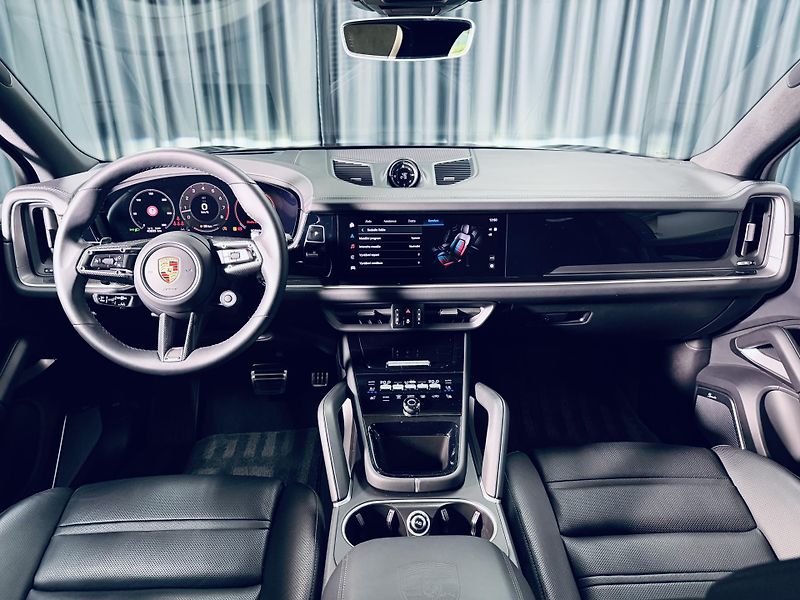 Porsche Cayenne (2024) S V8 CARBON EXT+INT MASAZE MAX - fotka 38 z 42